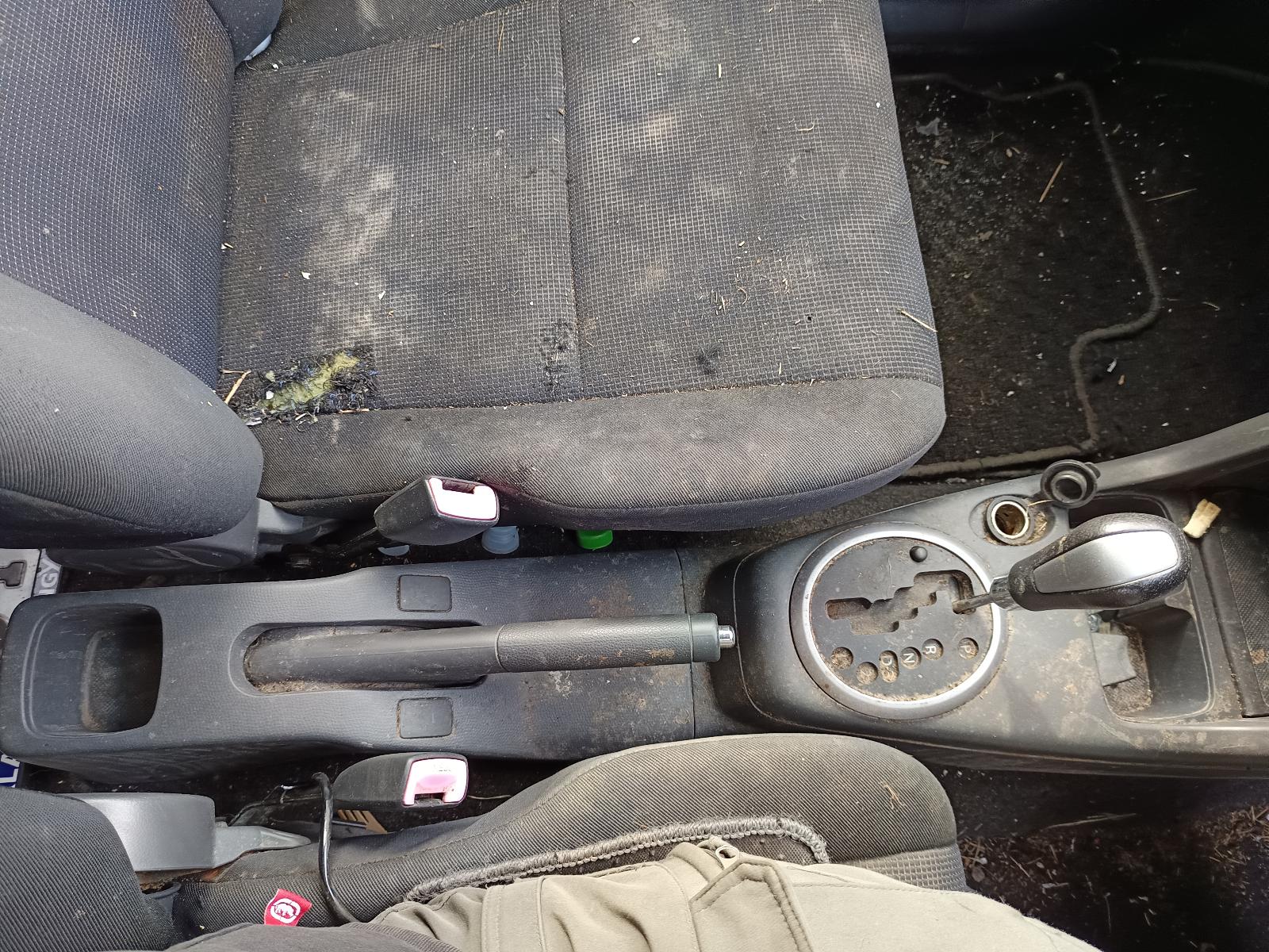 View SUZUKI SWIFT 2005 5_DOOR Hatchback Breaking