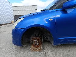 View SUZUKI SWIFT 2005 5_DOOR Hatchback Breaking