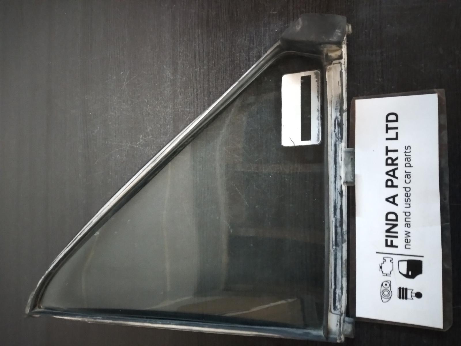 1990 NISSAN BLUEBIRD Right Rear 1/4 Door Glass Contact us for Photo