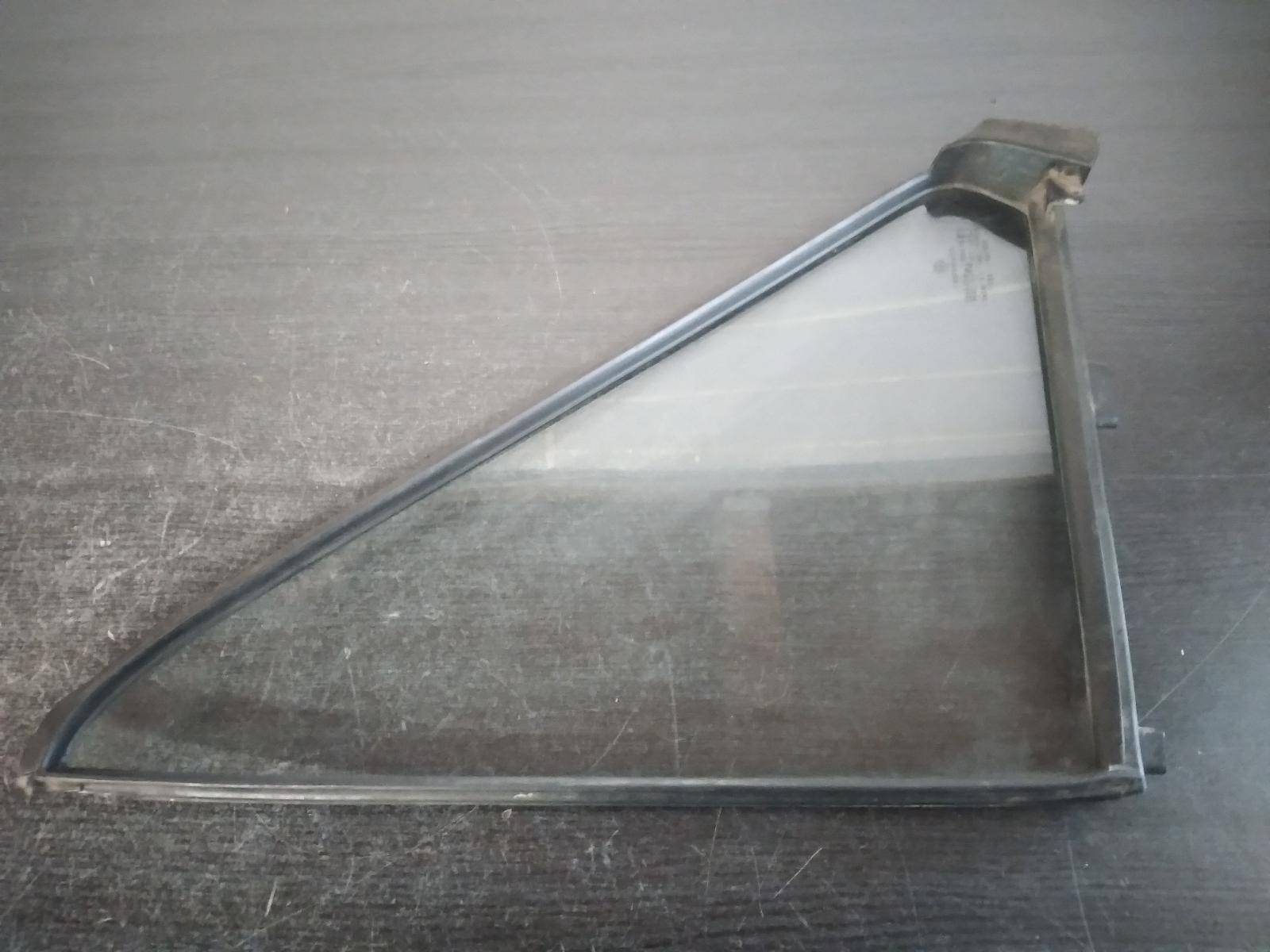1990 NISSAN BLUEBIRD Right Rear 1/4 Door Glass Contact us for Photo