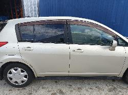 View NISSAN TIIDA 2005   Breaking