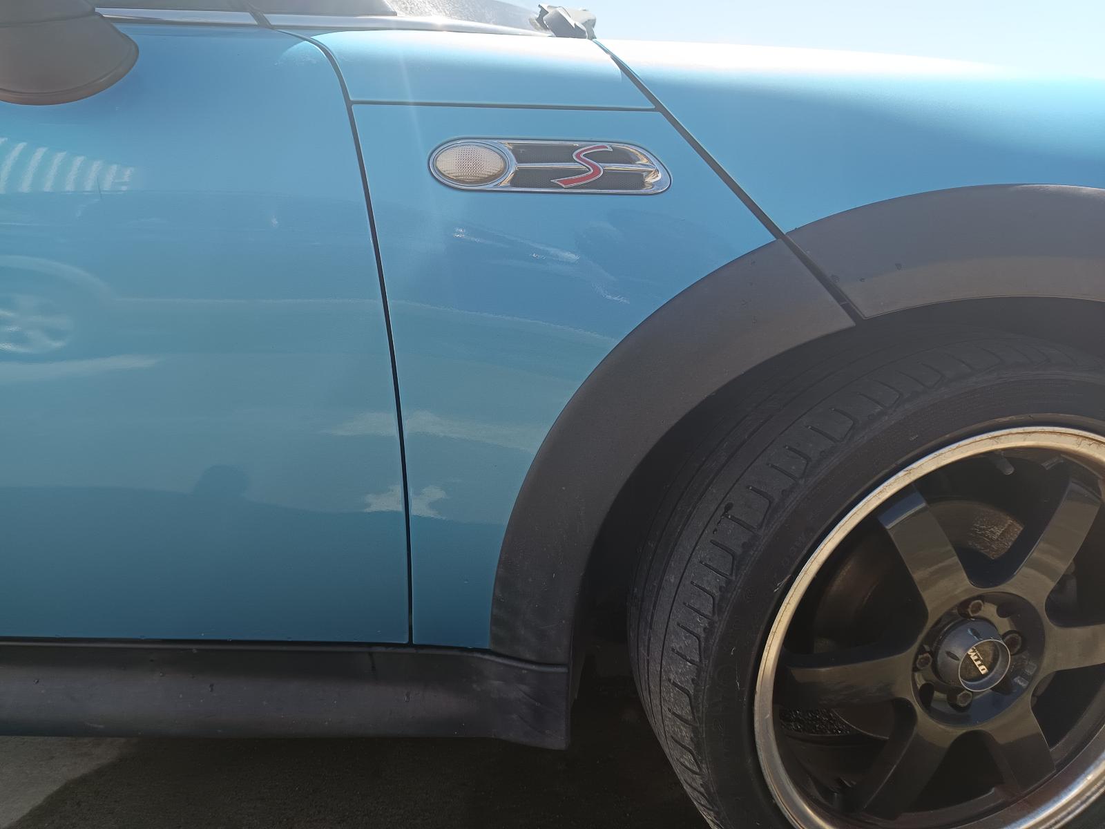 View MINI COOPER 2004 3 Door Hatchback Breaking