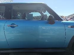 View MINI COOPER 2004 3 Door Hatchback Breaking