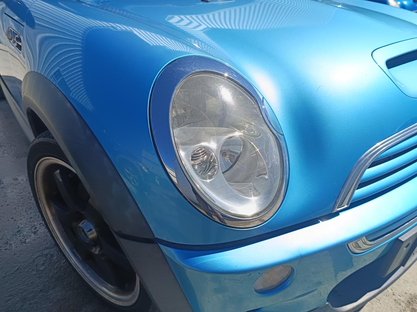 View MINI COOPER 2004 3 Door Hatchback Breaking
