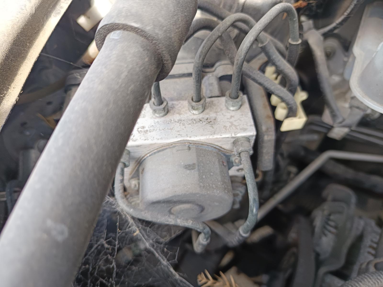 View SUZUKI SWIFT 2012   Breaking