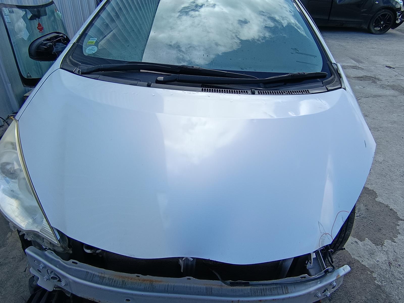 View TOYOTA PRIUS 2015   Breaking