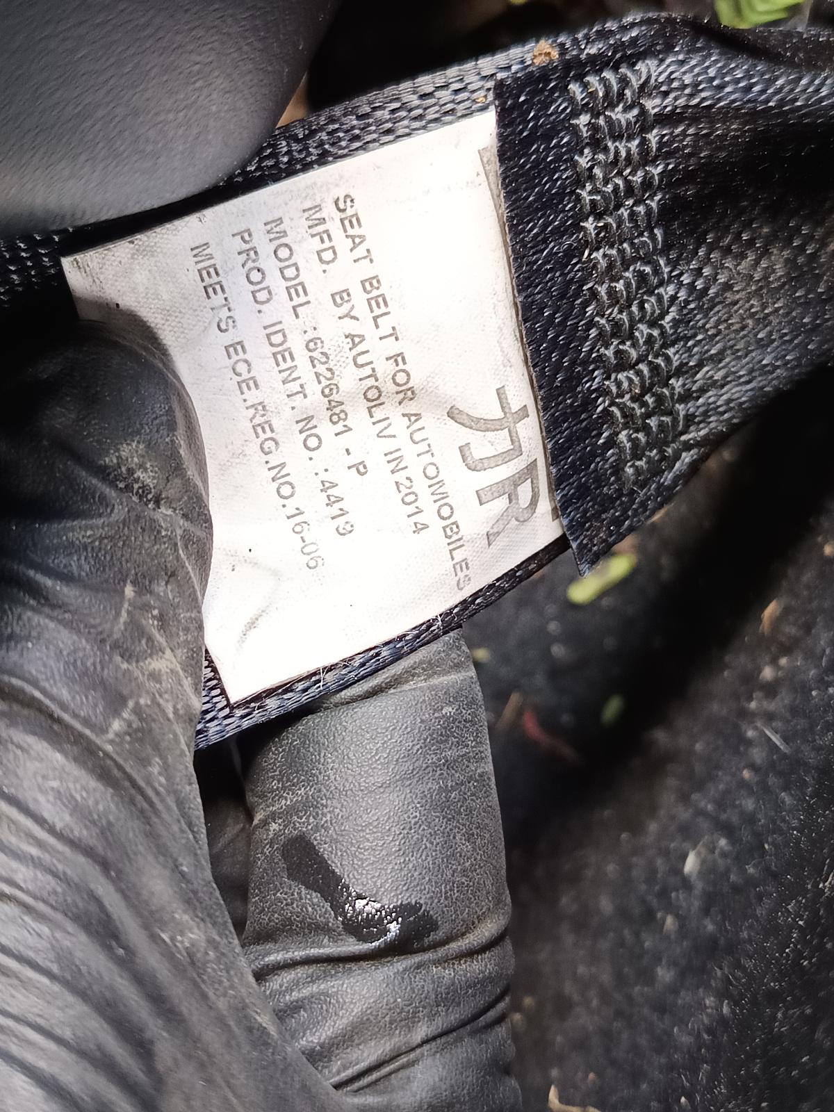 View TOYOTA PRIUS 2015   Breaking