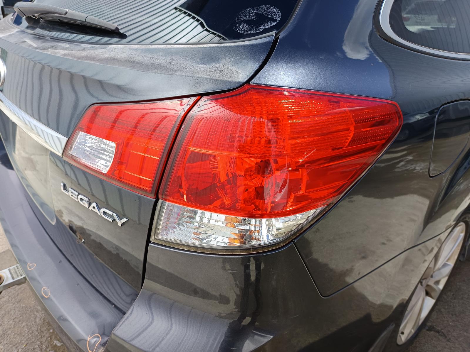 View SUBARU LIBERTY 2014   Breaking