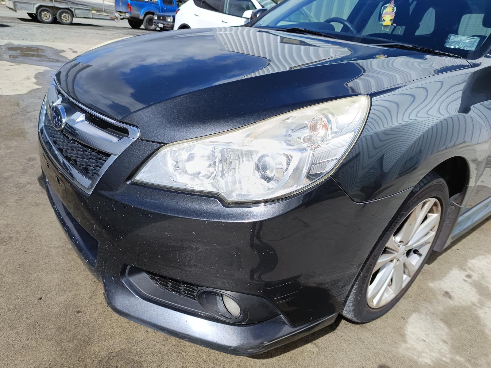View SUBARU LIBERTY 2014   Breaking
