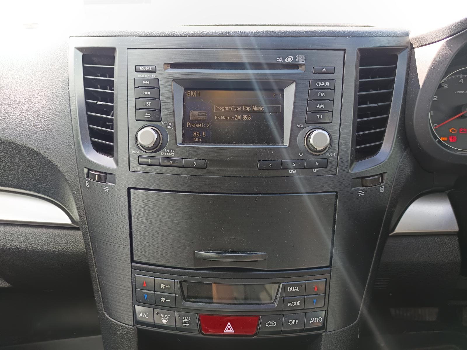 View SUBARU LIBERTY 2014   Breaking