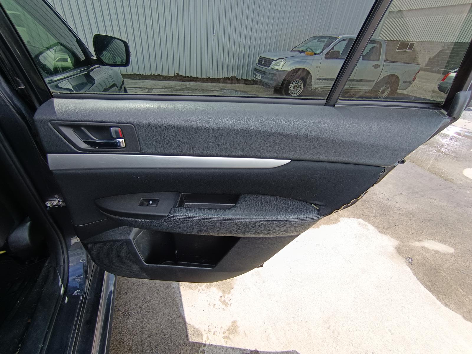 View SUBARU LIBERTY 2014   Breaking