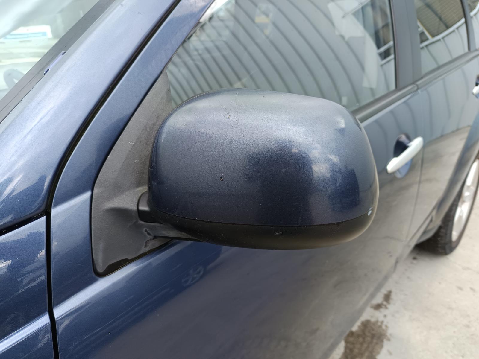 View MITSUBISHI OUTLANDER 2006   Breaking