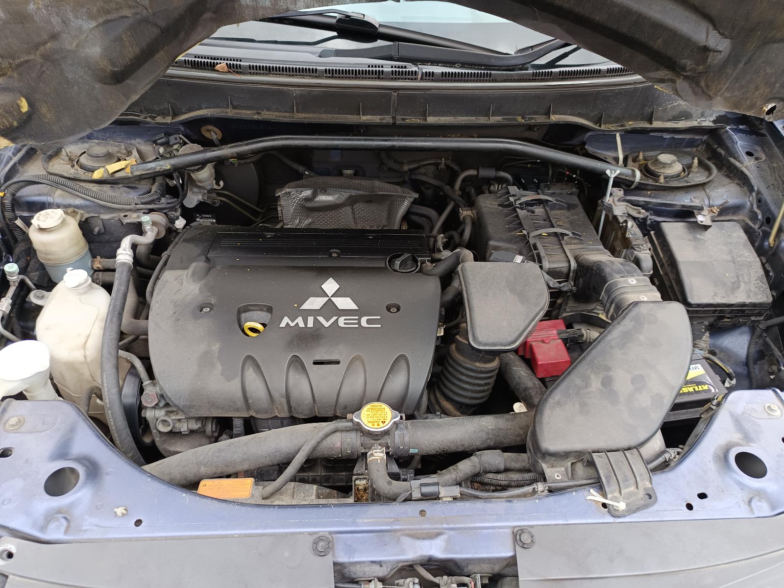 View MITSUBISHI OUTLANDER 2006   Breaking