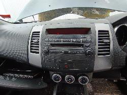 View MITSUBISHI OUTLANDER 2006   Breaking