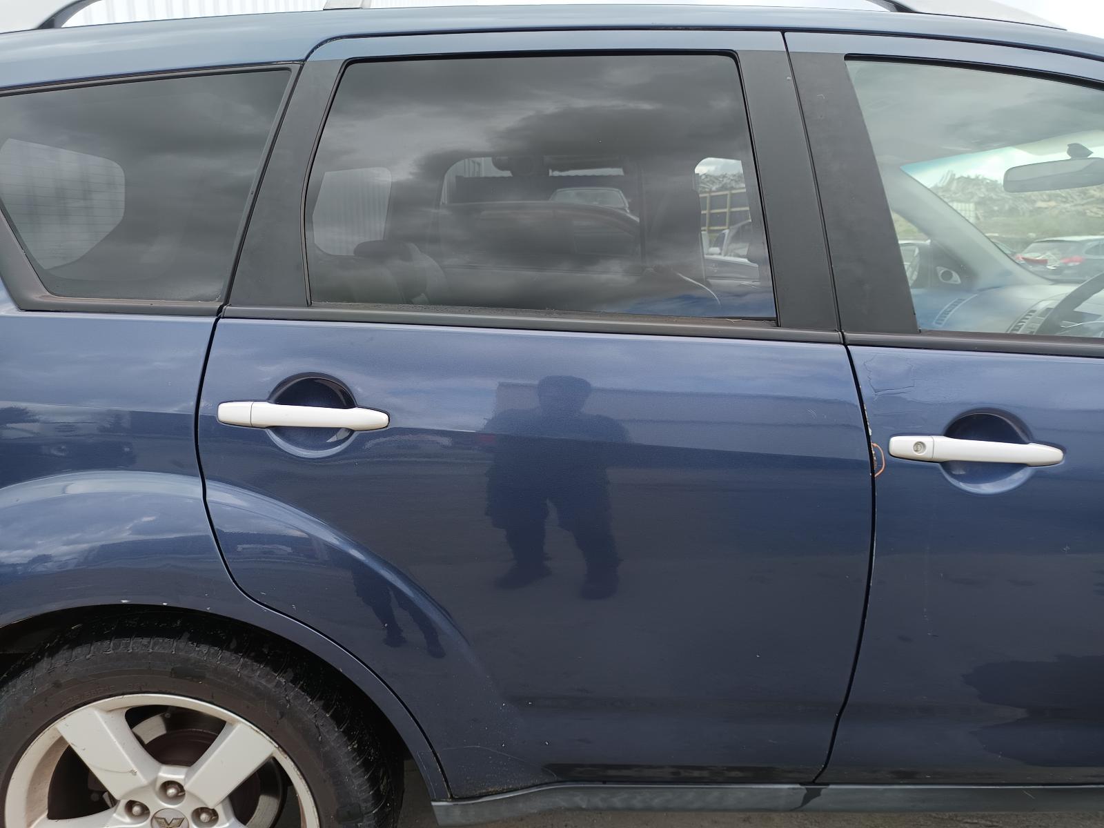 View MITSUBISHI OUTLANDER 2006   Breaking