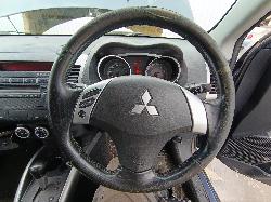 View MITSUBISHI OUTLANDER 2006   Breaking