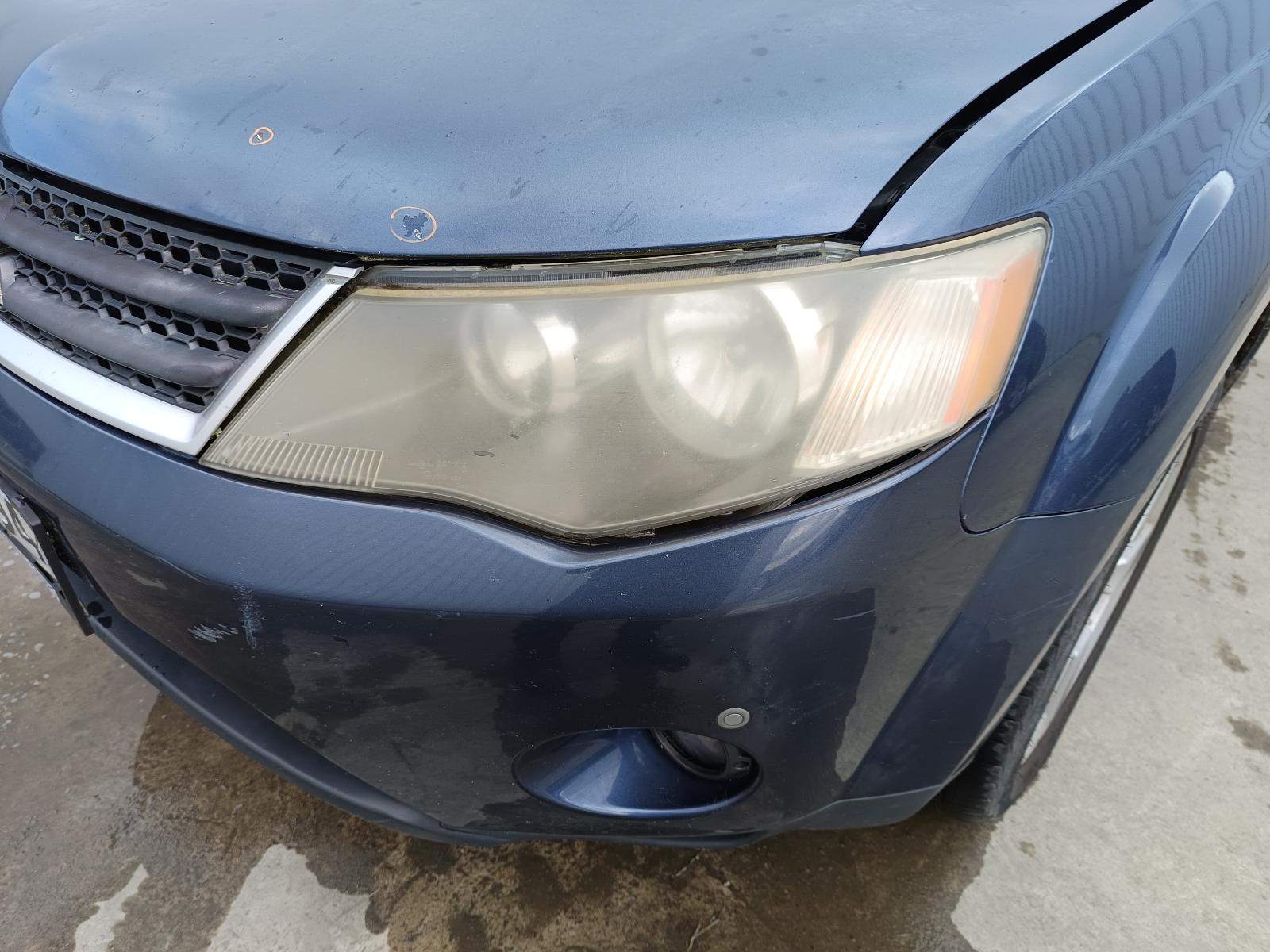 View MITSUBISHI OUTLANDER 2006   Breaking