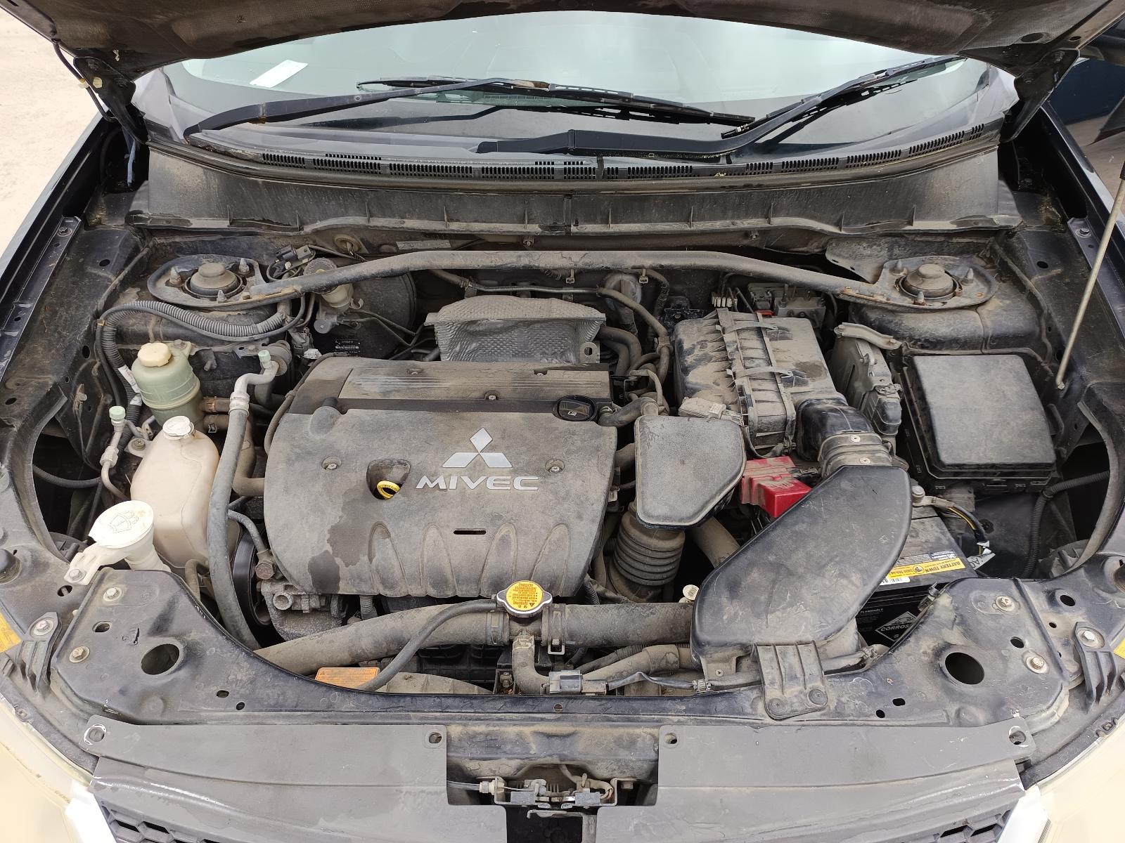 View MITSUBISHI OUTLANDER 2006   Breaking