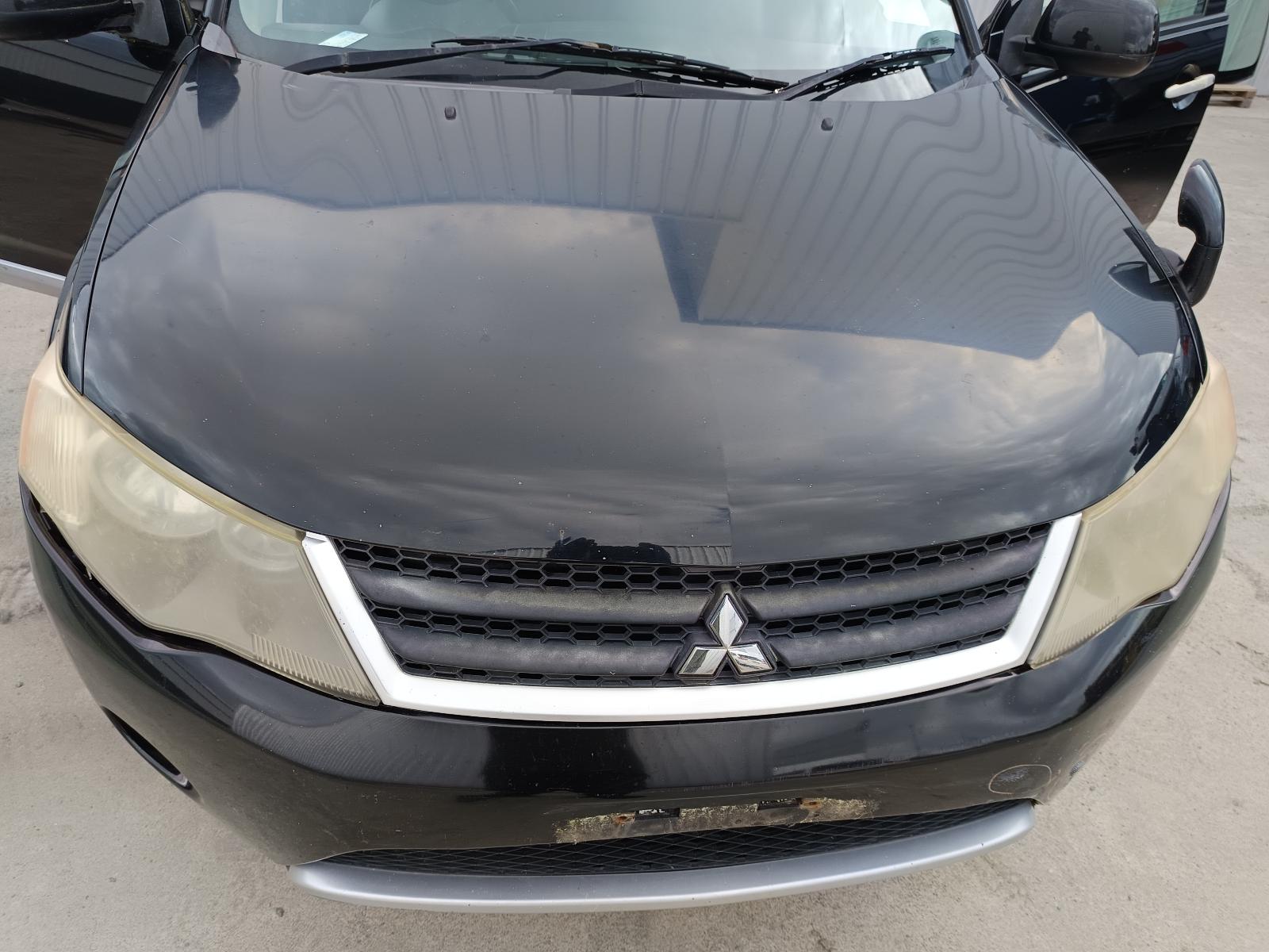 View MITSUBISHI OUTLANDER 2006   Breaking