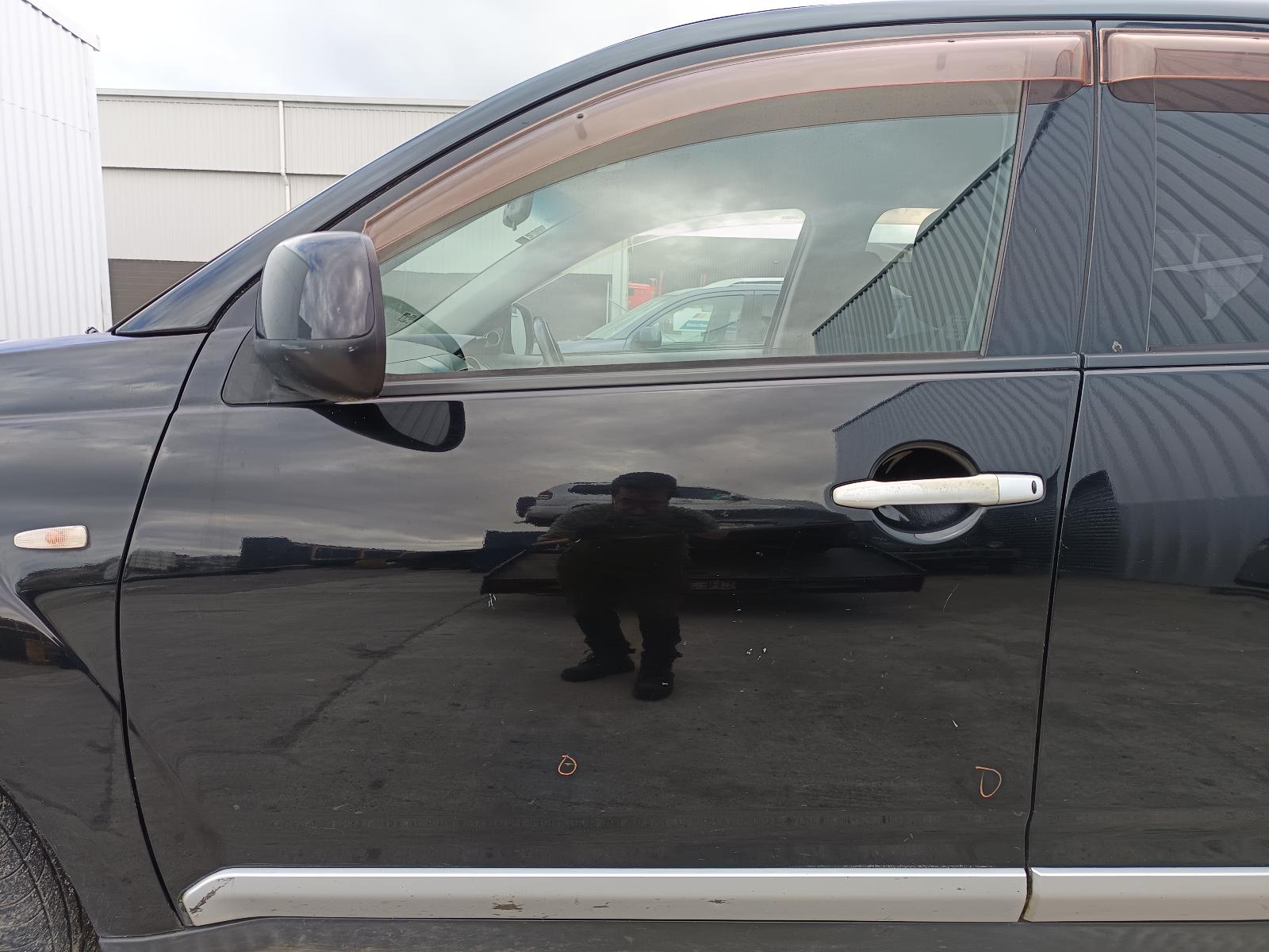 View MITSUBISHI OUTLANDER 2006   Breaking