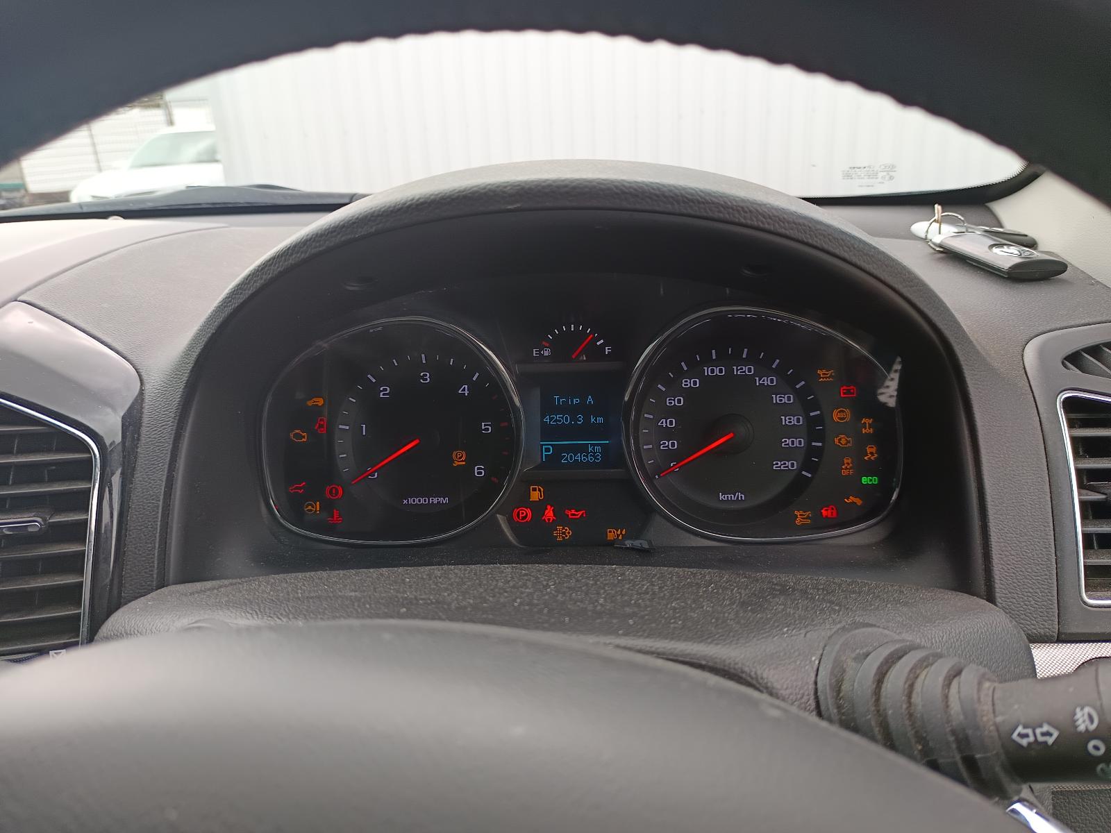 View HOLDEN CAPTIVA 2017   Breaking