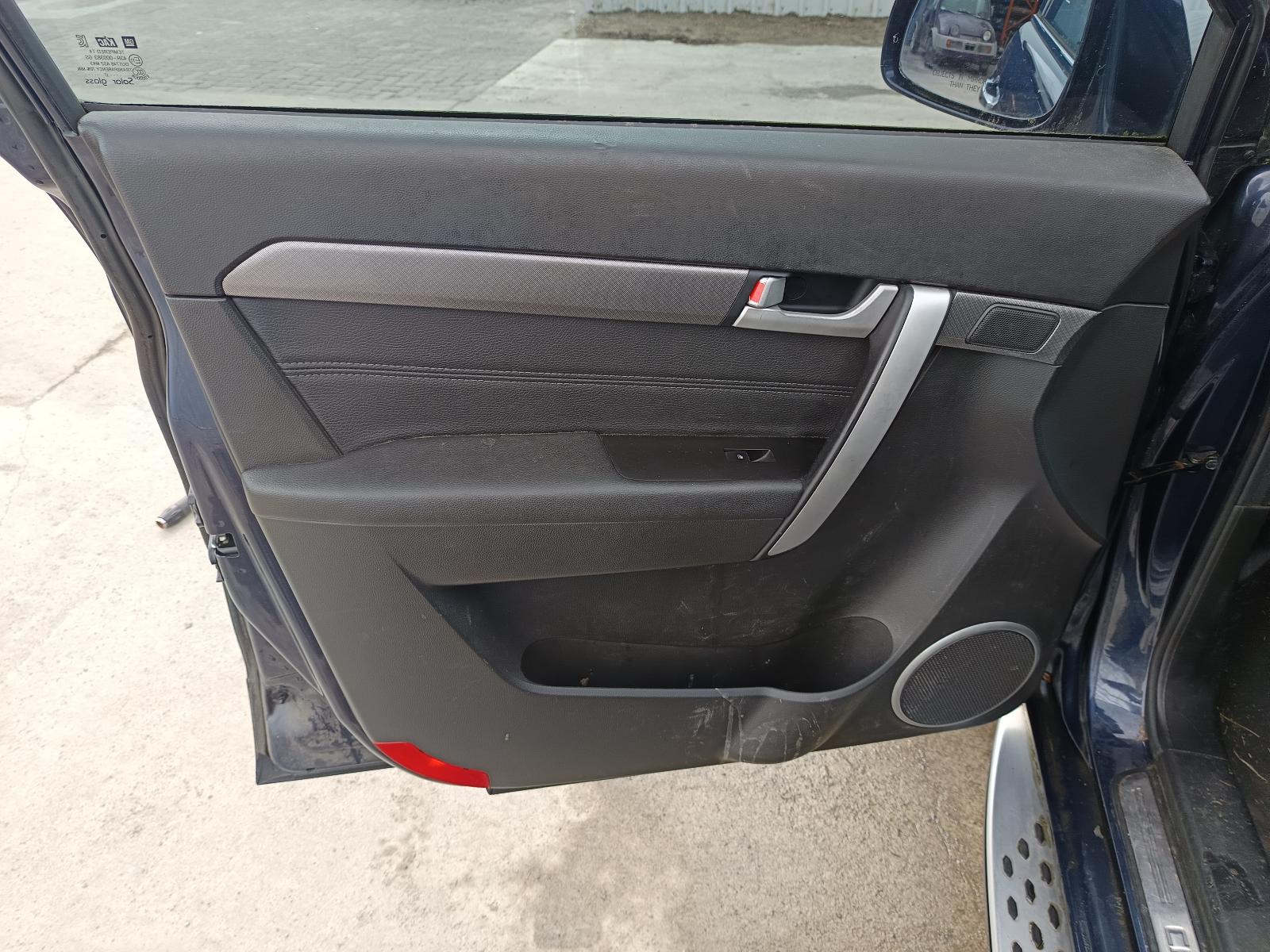 View HOLDEN CAPTIVA 2017   Breaking