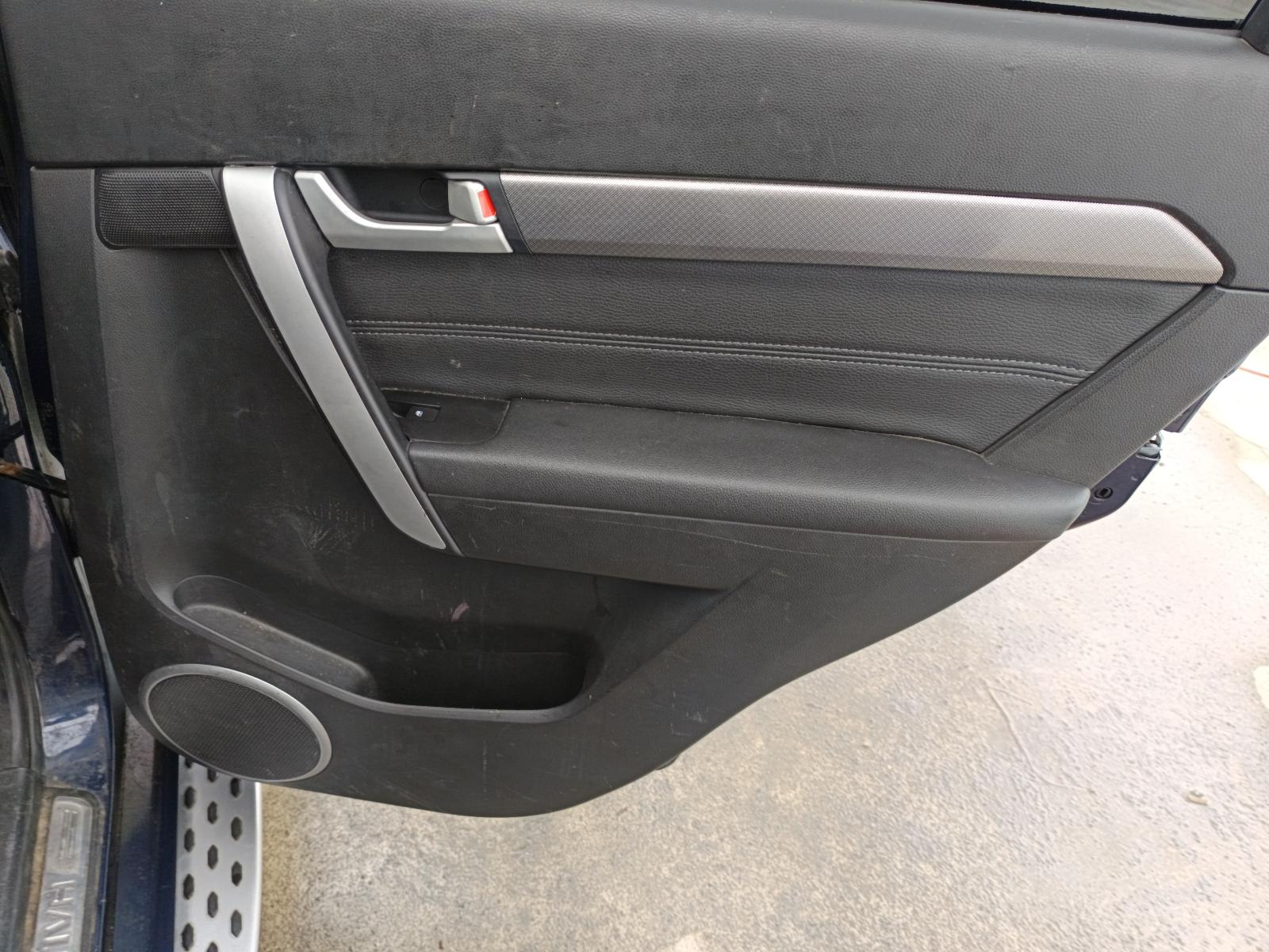 View HOLDEN CAPTIVA 2017   Breaking