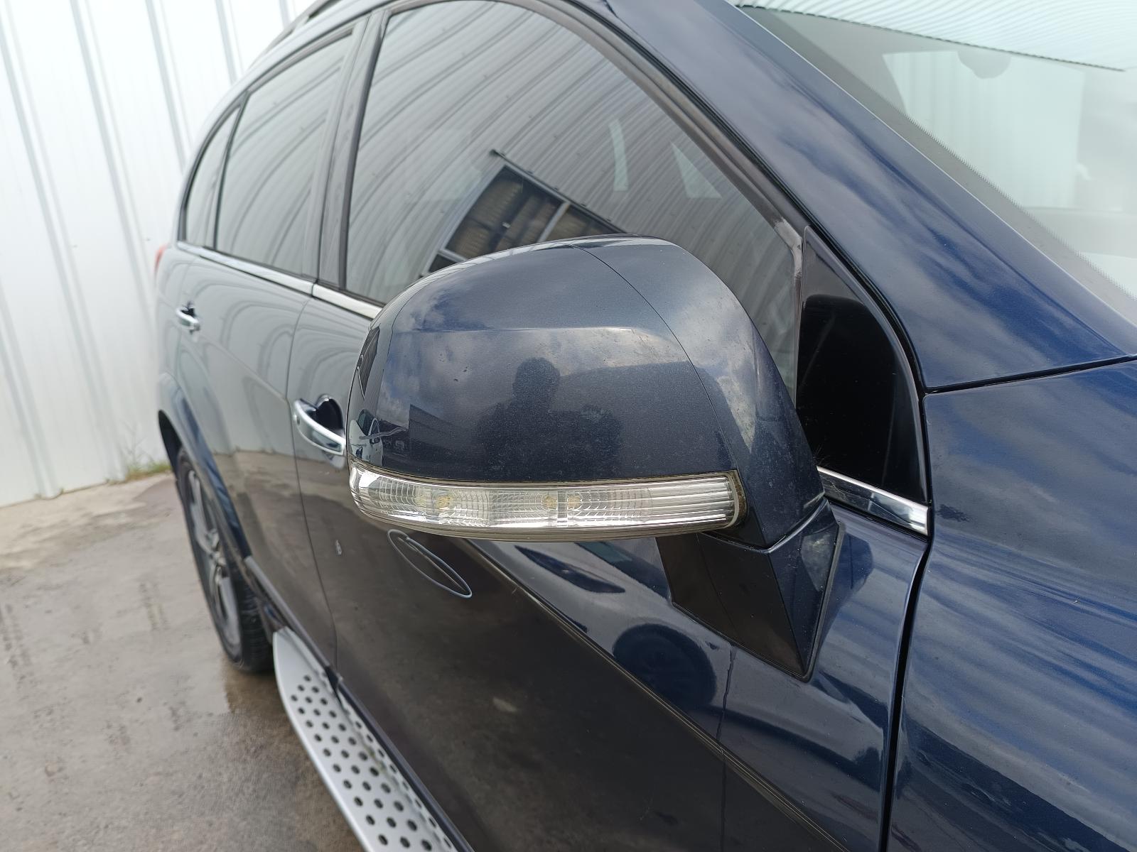 View HOLDEN CAPTIVA 2017   Breaking