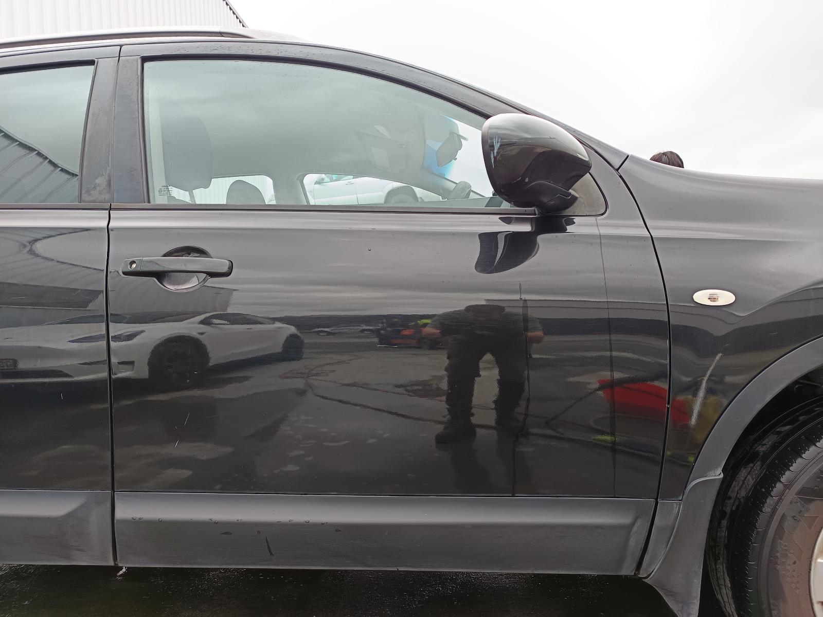 View NISSAN DUALIS 2011 5_DOOR Station Wagon Breaking