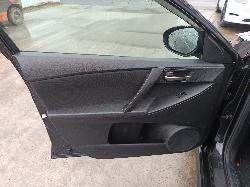 View MAZDA 3 2011   Breaking