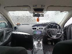 View MAZDA 3 2011   Breaking