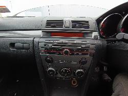 View MAZDA 3 2006 5_DOOR Hatchback Breaking