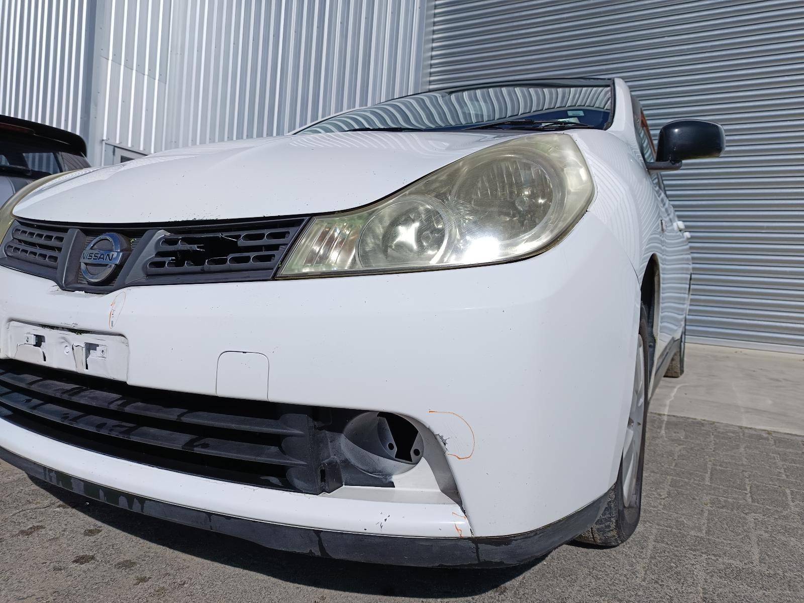 View NISSAN AD 2006 5_DOOR Station Wagon Breaking