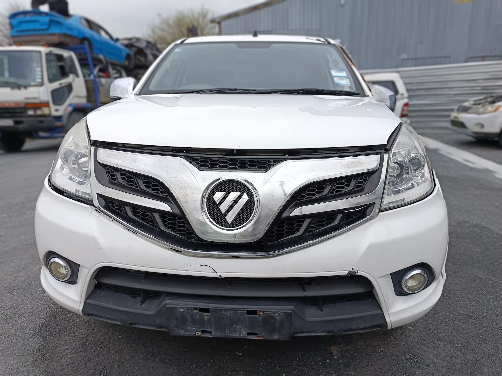 Image for a FOTON TUNLAND 2017 5_DOOR Utility Breaking