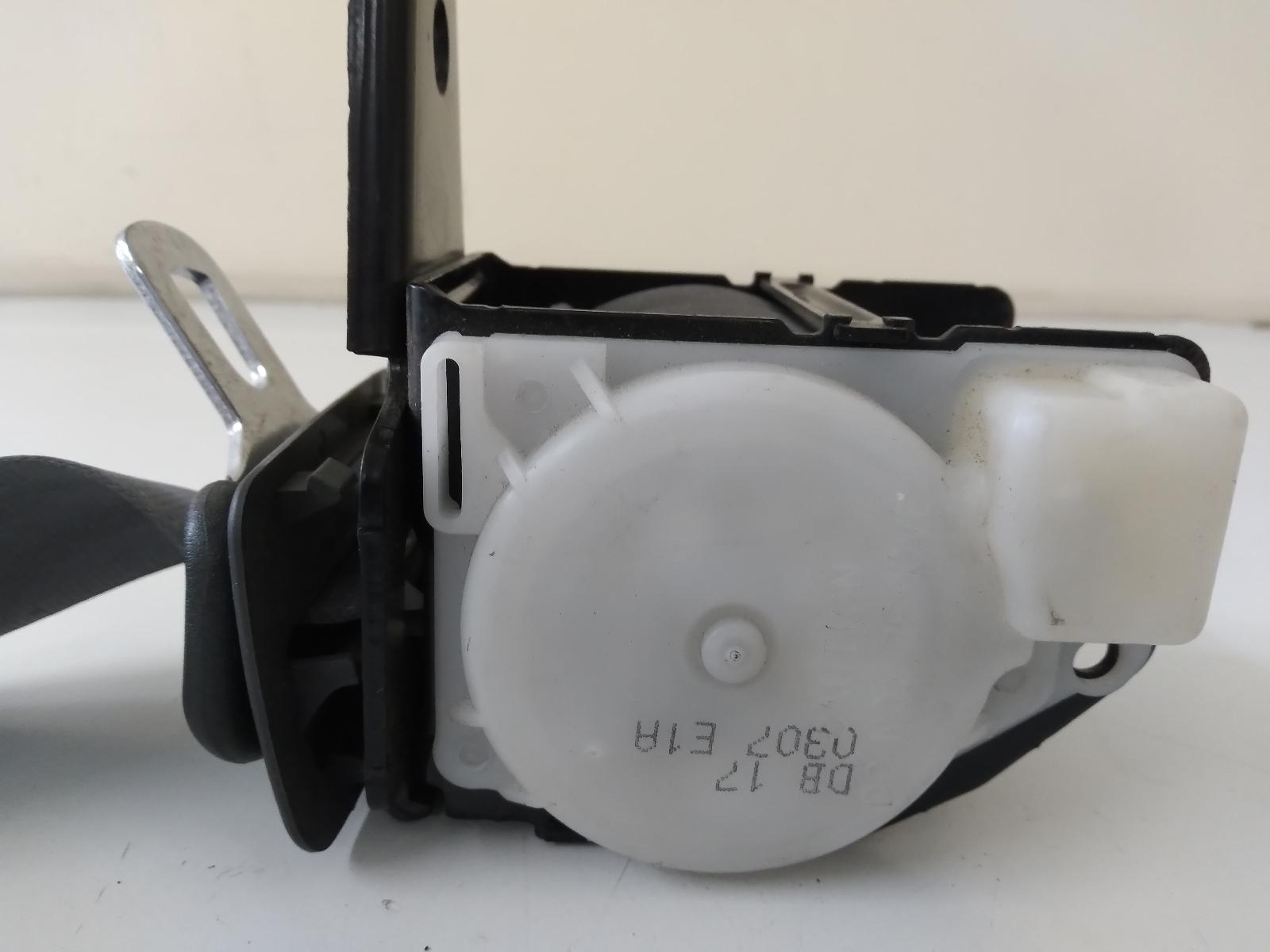 1998 NISSAN BLUEBIRD Seatbelt/Stalk Contact us for Photo