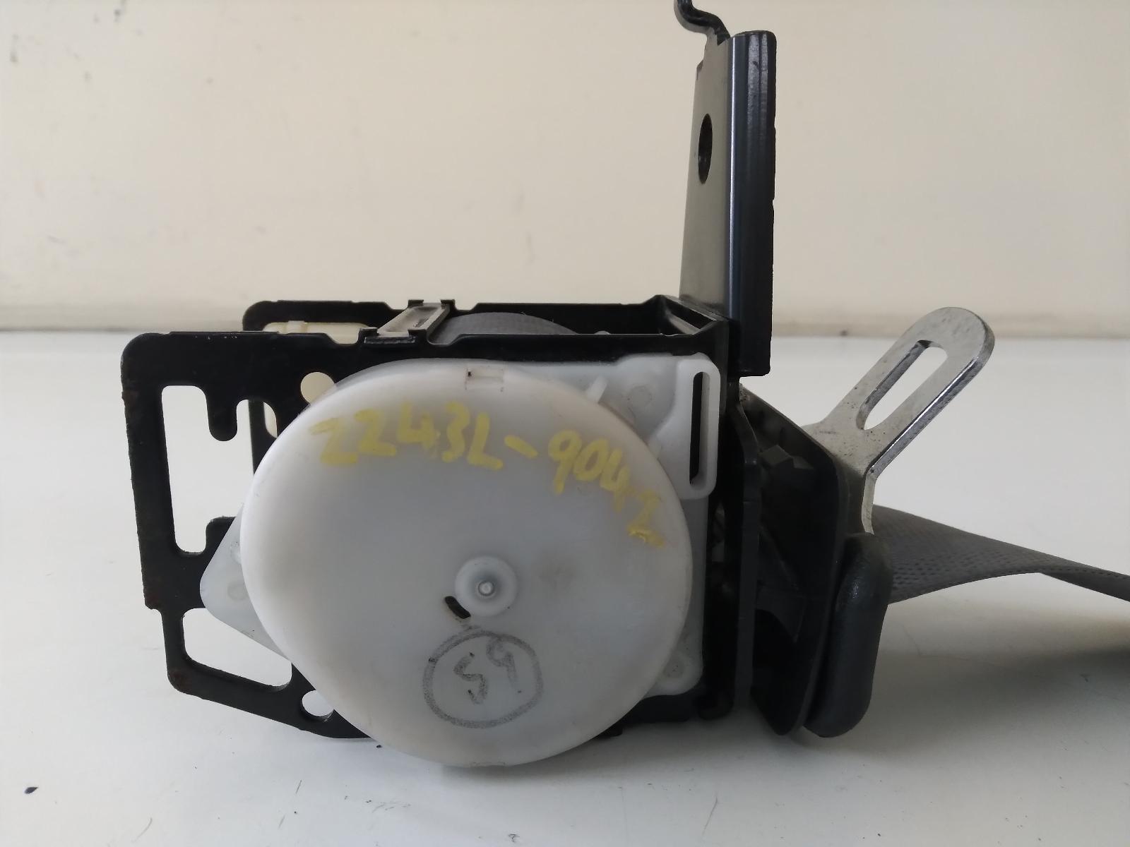 1998 NISSAN BLUEBIRD Seatbelt/Stalk Contact us for Photo