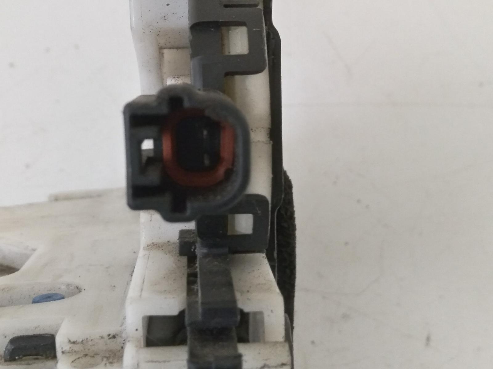 1998 NISSAN BLUEBIRD Door/Boot/Gate Lock Contact us for Photo