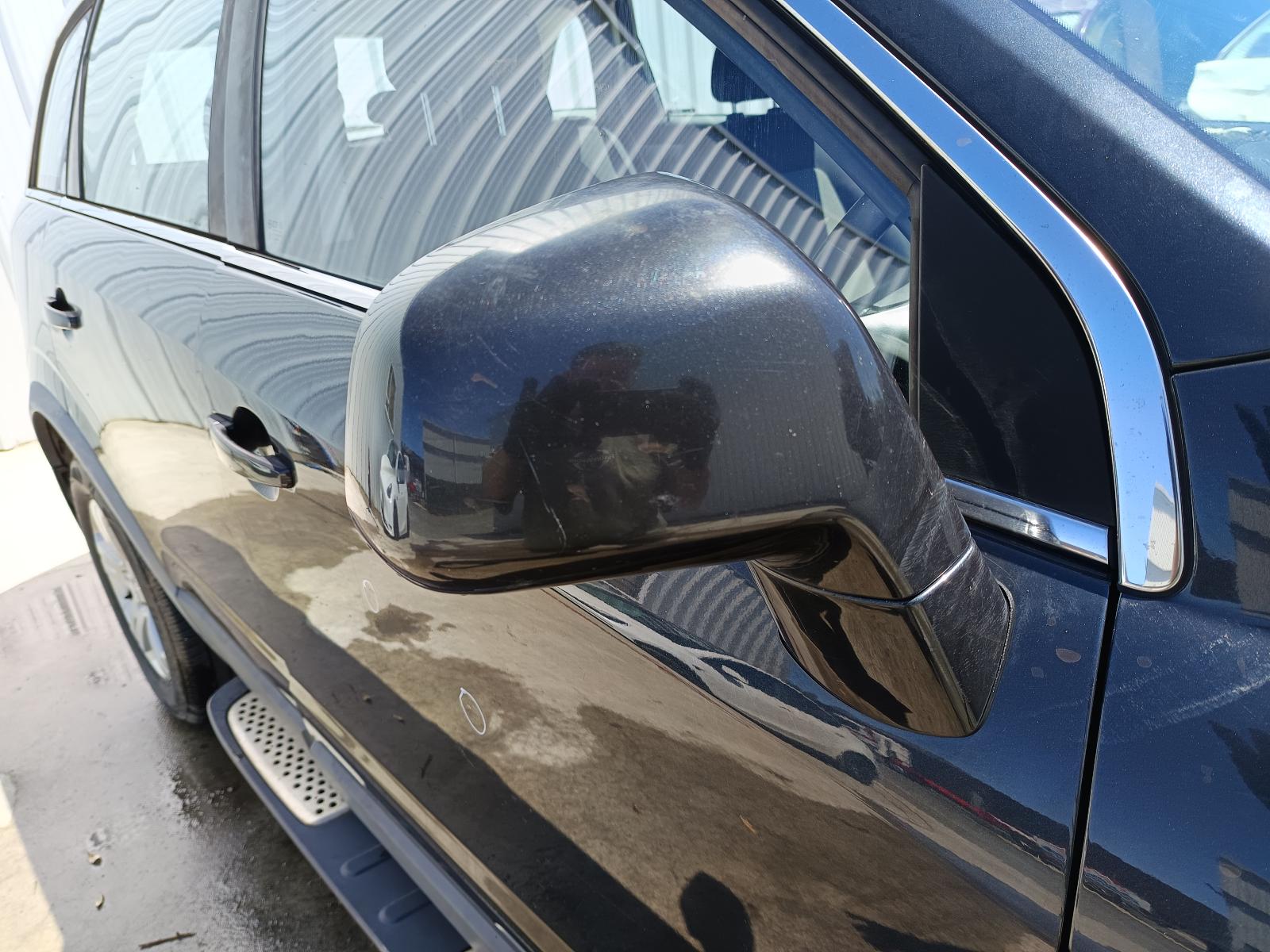 View HOLDEN CAPTIVA 2010 5_DOOR Station Wagon Breaking