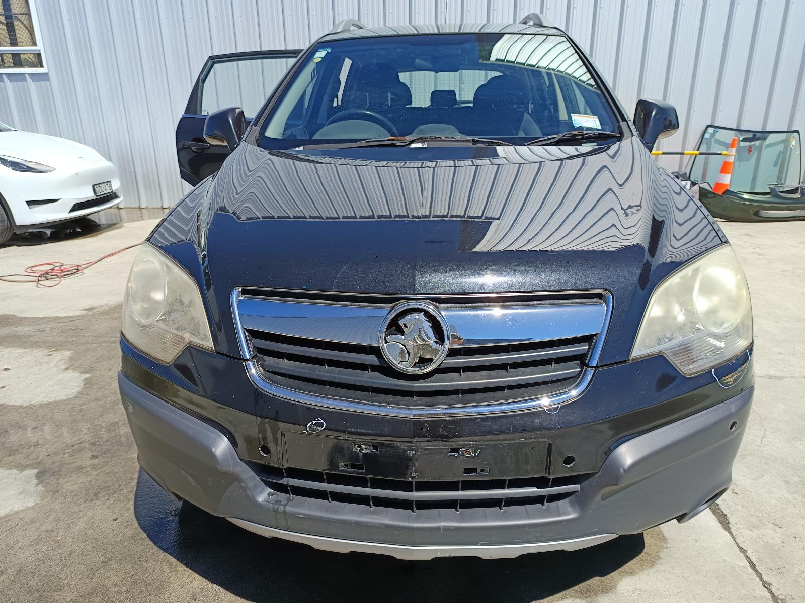 View HOLDEN CAPTIVA 2010 5_DOOR Station Wagon Breaking