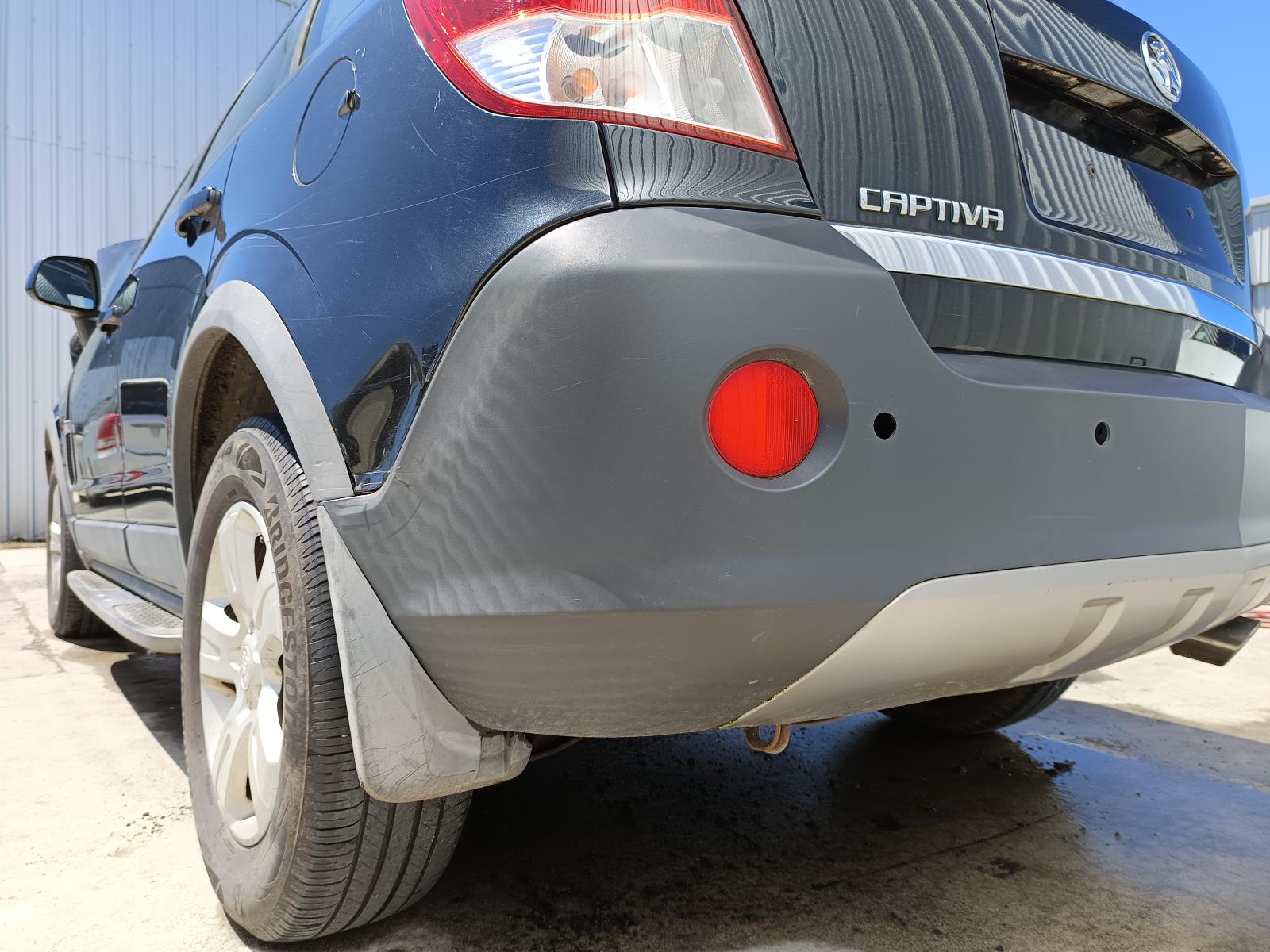 View HOLDEN CAPTIVA 2010 5_DOOR Station Wagon Breaking