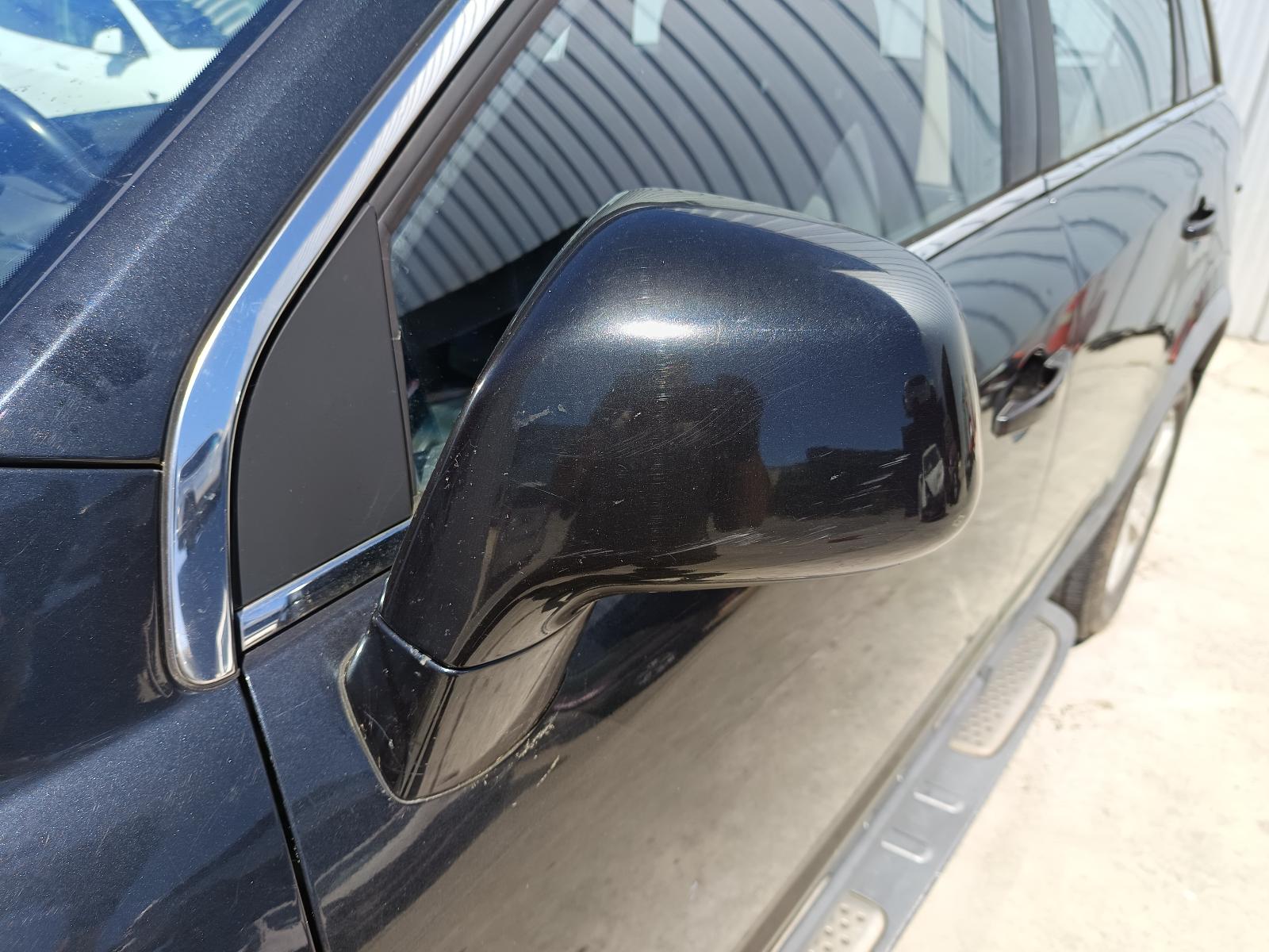 View HOLDEN CAPTIVA 2010 5_DOOR Station Wagon Breaking