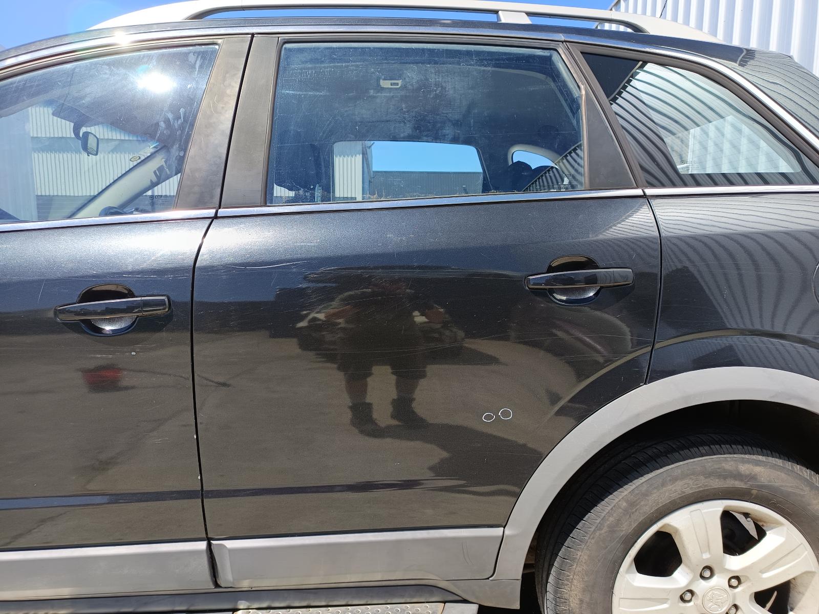 View HOLDEN CAPTIVA 2010 5_DOOR Station Wagon Breaking