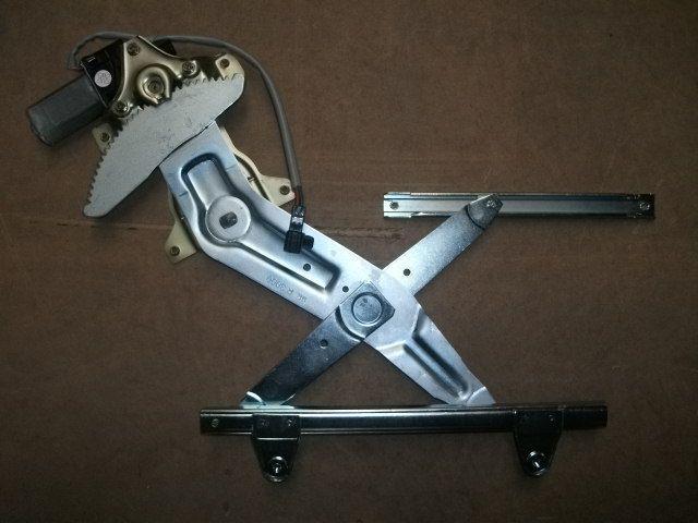 View Auto part Right Rear Wnd Reg/Motor TOYOTA CAMRY 1998