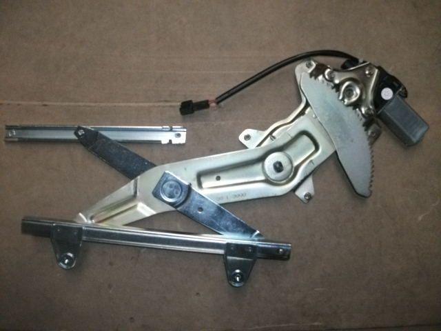 View Auto part Right Rear Wnd Reg/Motor TOYOTA CAMRY 1998