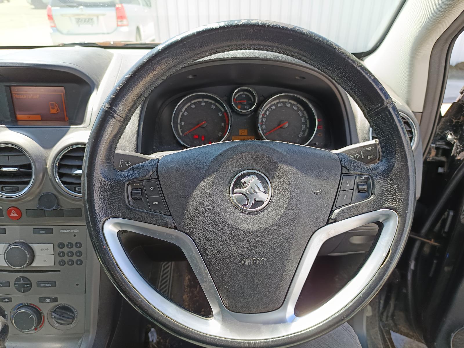 View HOLDEN CAPTIVA 2010 5_DOOR Station Wagon Breaking