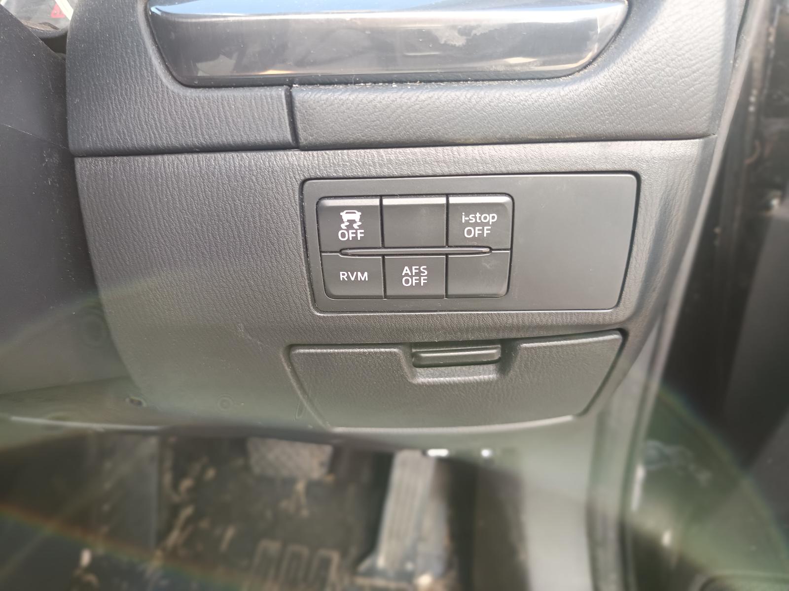 View MAZDA 6 2014   Breaking