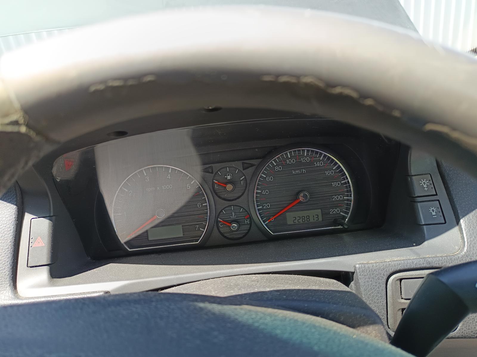 View FORD FALCON 2007   Breaking