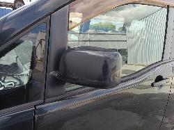 View NISSAN SERENA 2005   Breaking