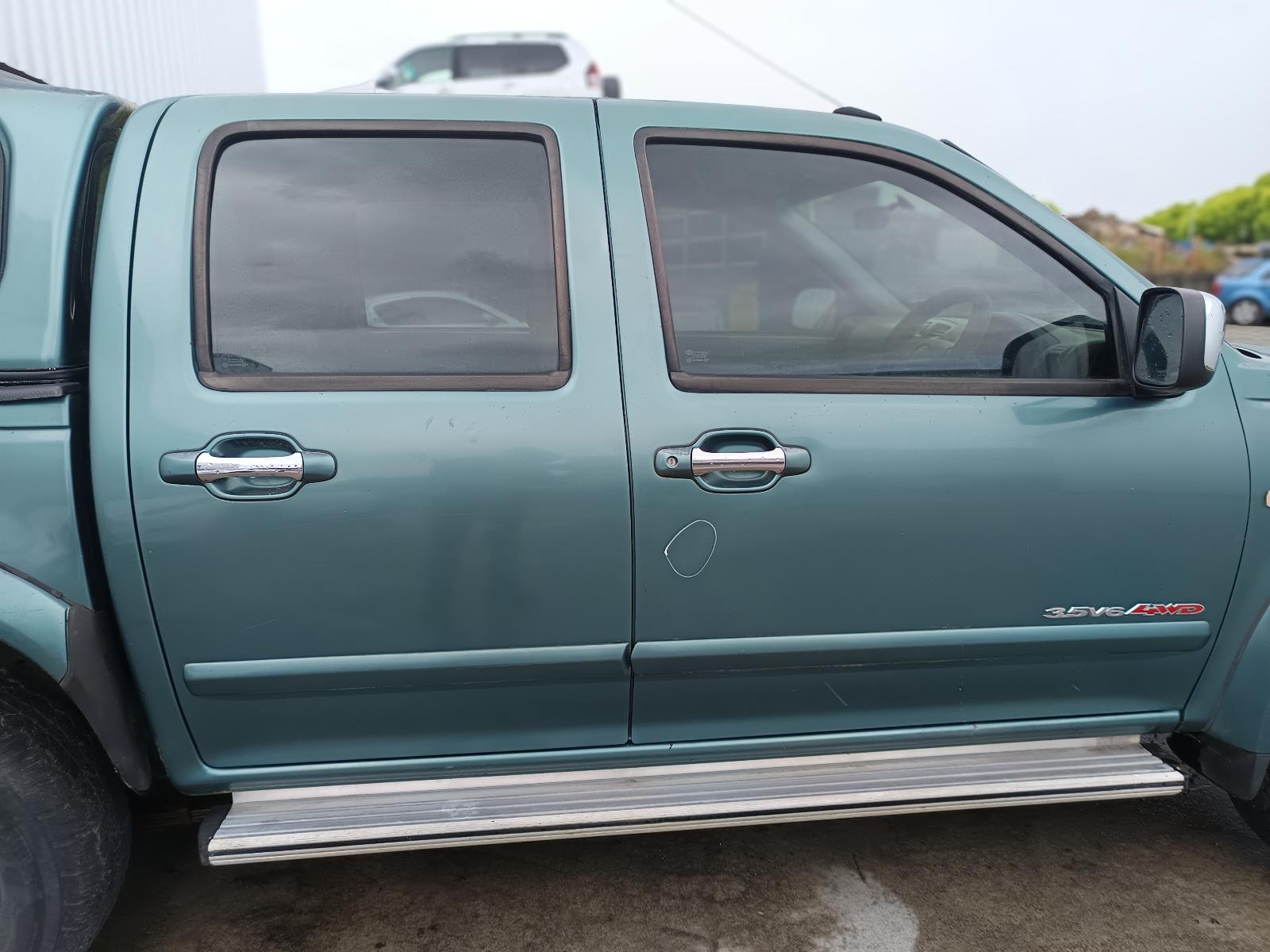 View HOLDEN RODEO 2003   Breaking