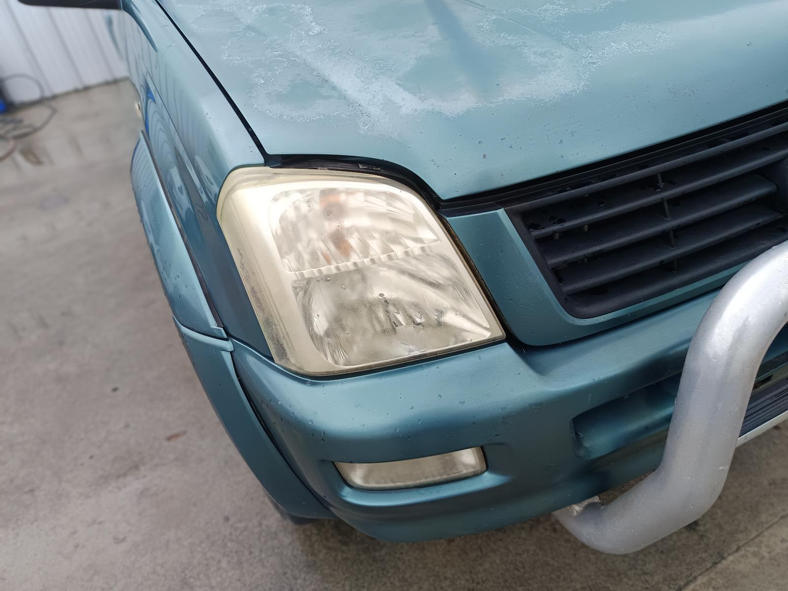 View HOLDEN RODEO 2003   Breaking